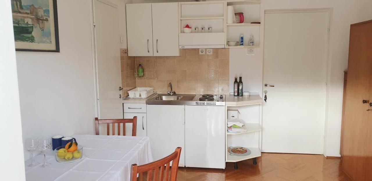 Apartments Lucija Stari Grad  Esterno foto
