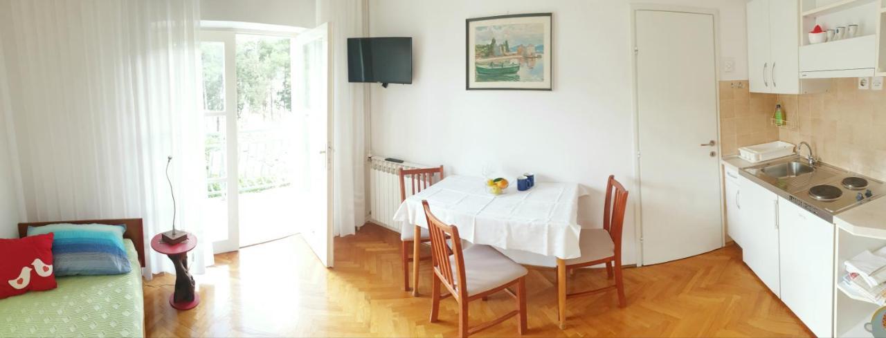 Apartments Lucija Stari Grad  Esterno foto