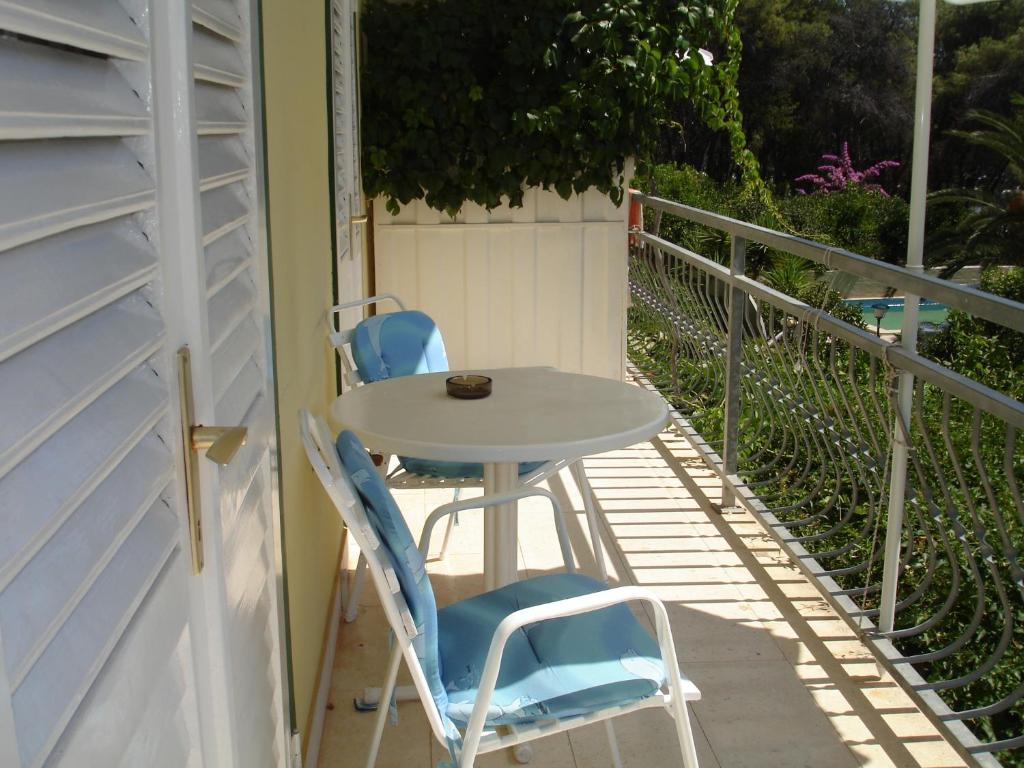 Apartments Lucija Stari Grad  Esterno foto